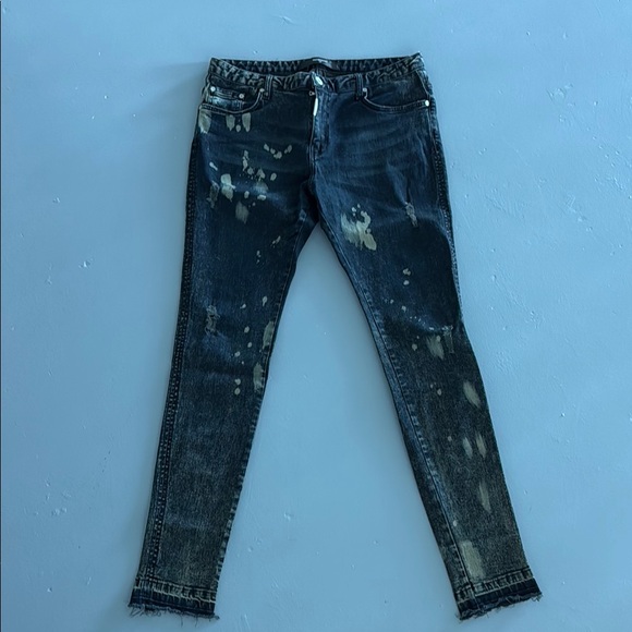 Stylish Black Distressed men’s Jeans - Picture 1 of 6